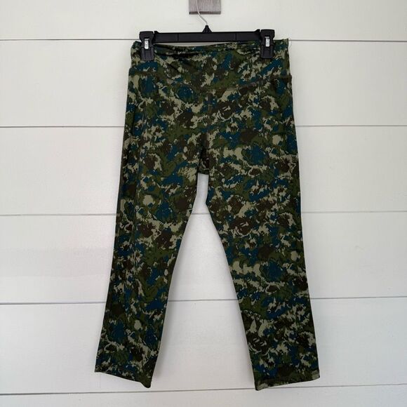 RBX Women’s Medium Green Camo Cropped Pants Leggings - Picture 1 of 4